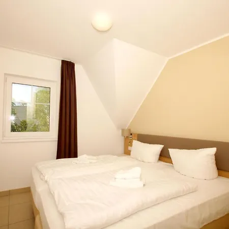 Apartment Strandnahe Mit Balkon, Gratis Nutzung Vom Ahoi Erlebnisbad Und Sauna In Sellin - Rex Rugia 14-5 Lobbe